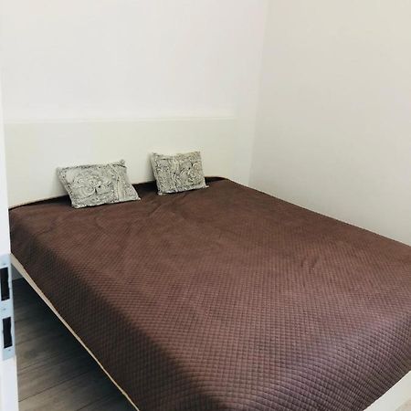 Апартаменти Bialy Domek Apartament Скочув Екстер'єр фото