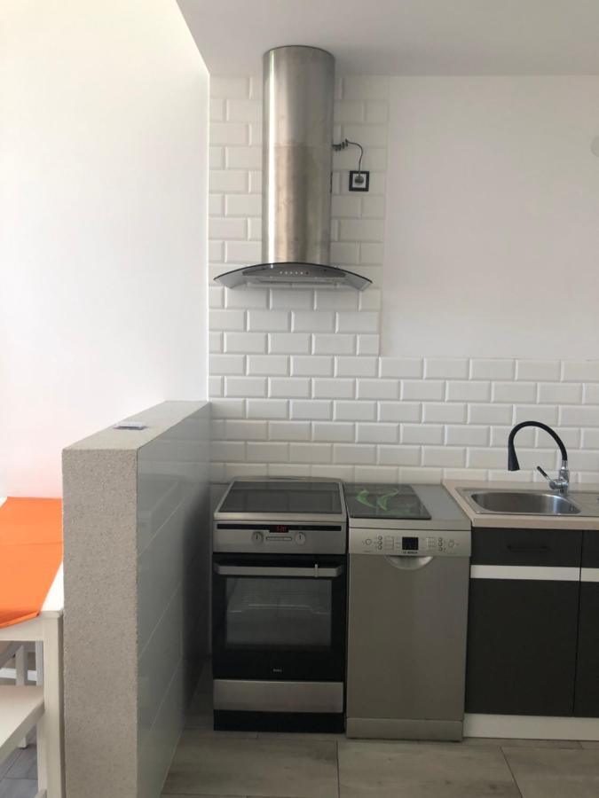 Апартаменти Bialy Domek Apartament Скочув Екстер'єр фото